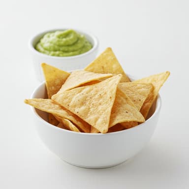Totopos con Guacamole