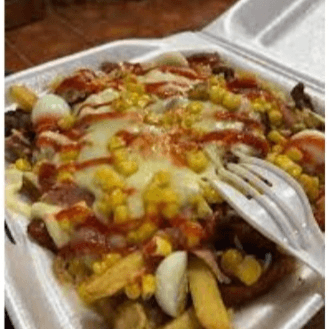 Salchipapas Especial con Tocineta