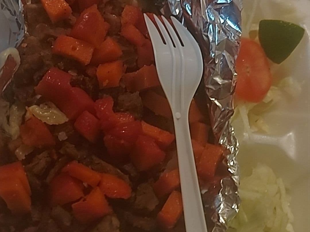 Papa Asada con Carne Top Sirloin y Salchicha