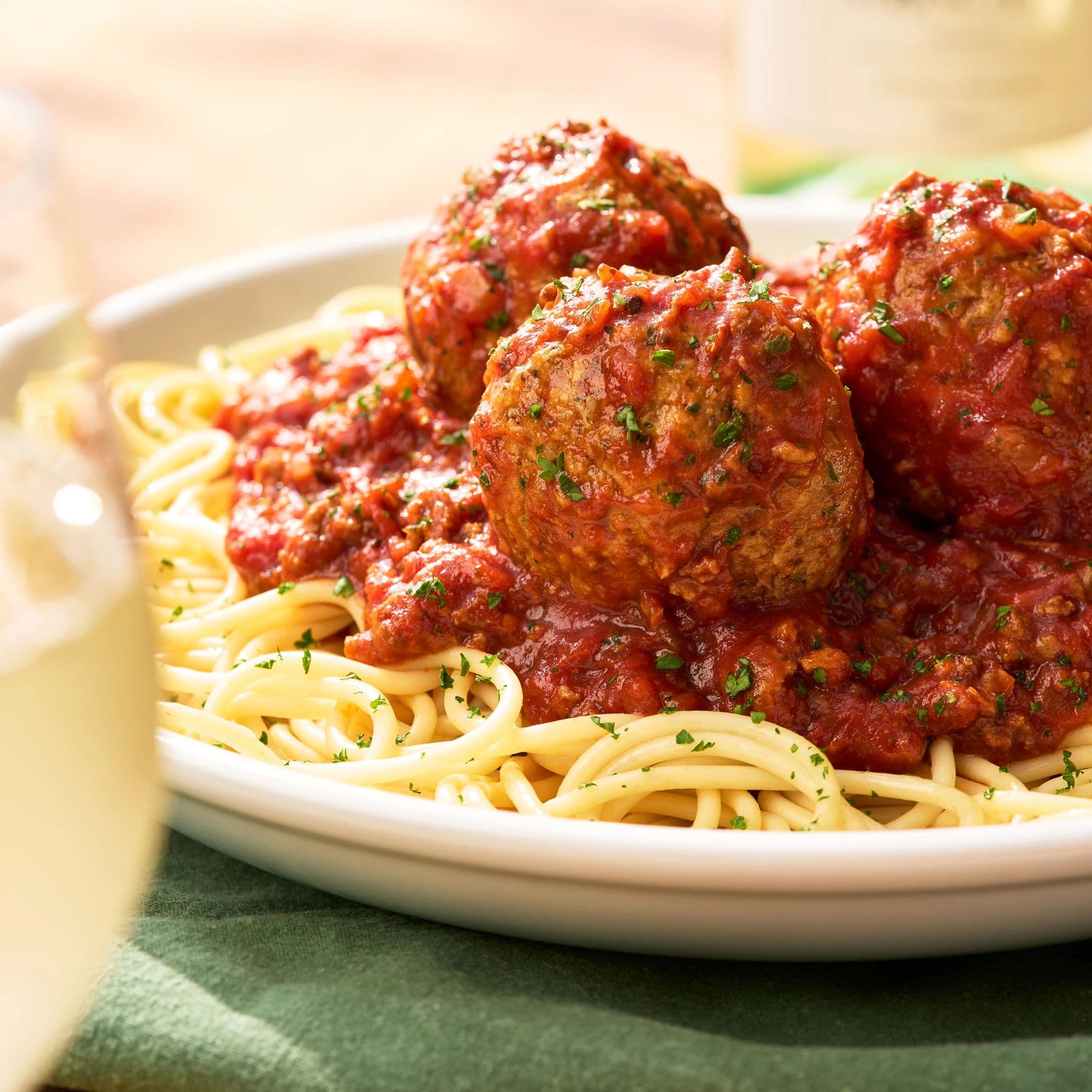 Spaghetti Bolognesa con Albóndigas