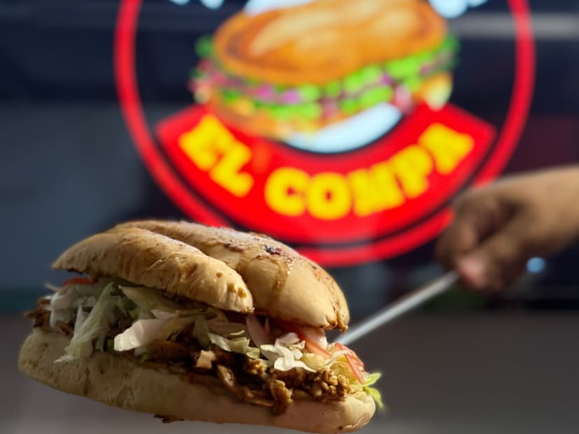 Tortas y Tostadas "El Compa"
