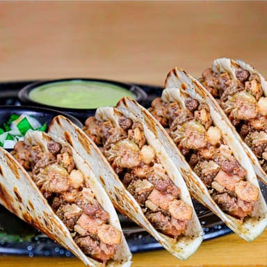 Orden de 4 Tacos de Harina