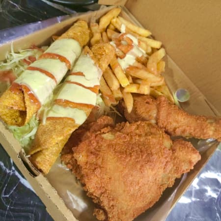 Promo de 2 Tacos + Pollo + Papas + Doraditas