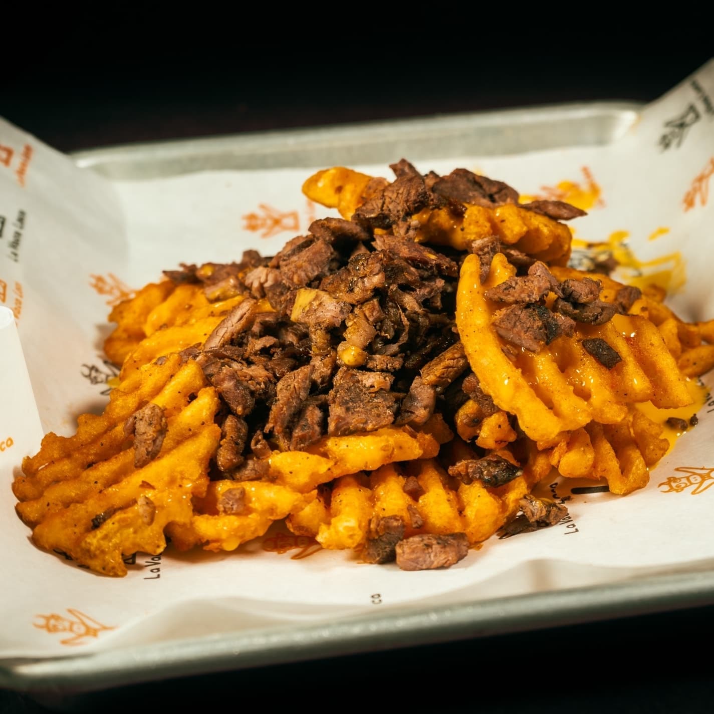 Papas Crisscut Con Asada