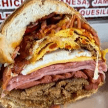 Torta Gigante de Salchicha