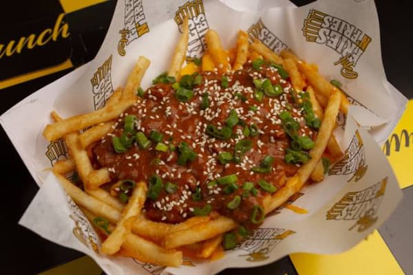 FRIES N´CHILI CHEESE.