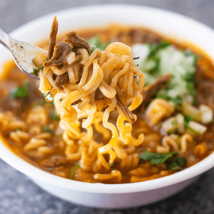 Birria Ramen de 1/2 Litro