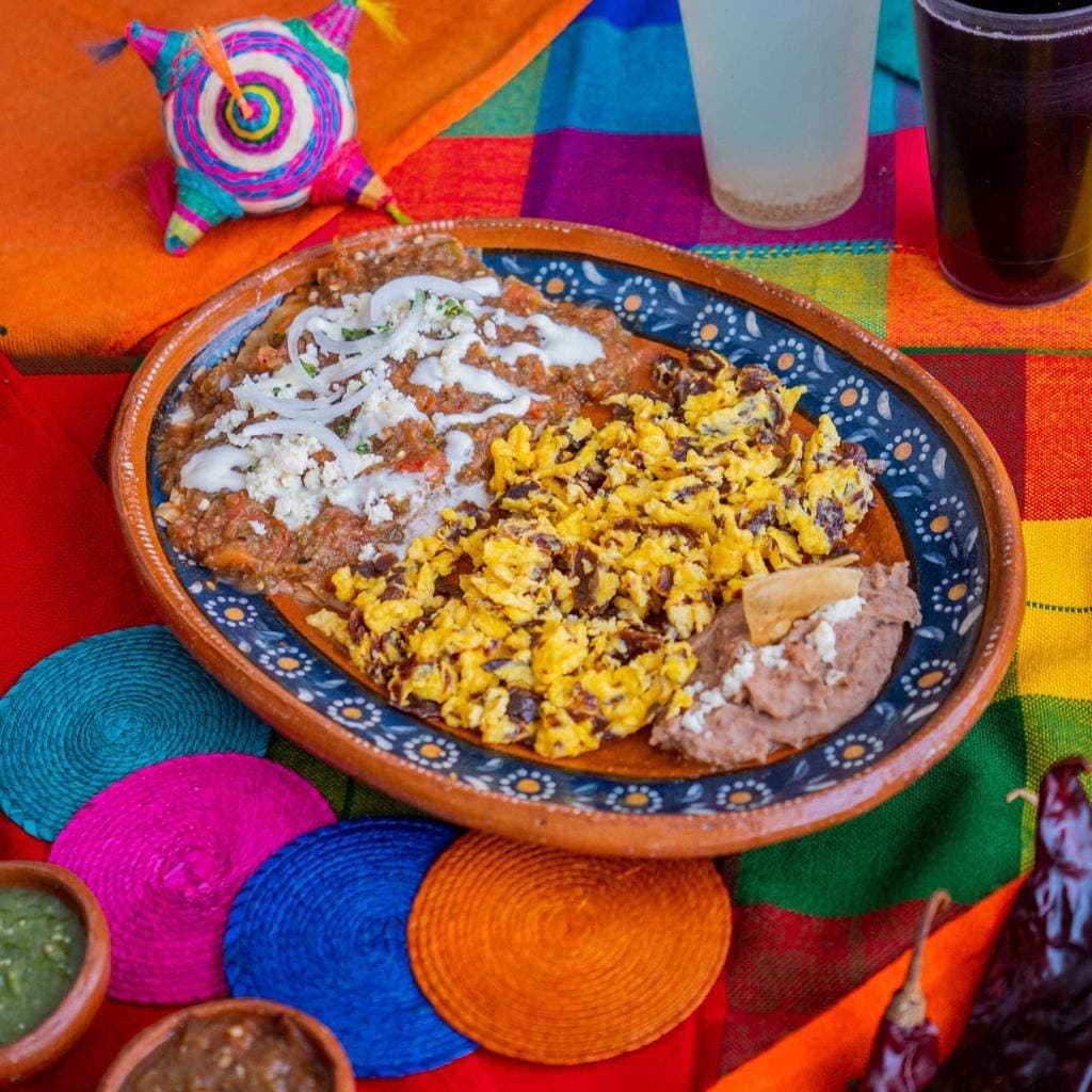 Huevos con cecina