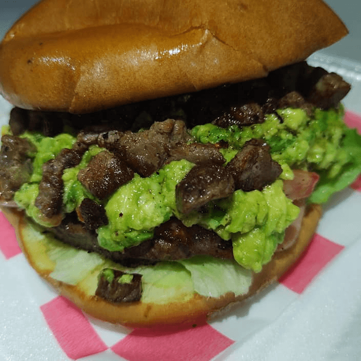 Combo- Mty Burguer con porcion de papas francesa