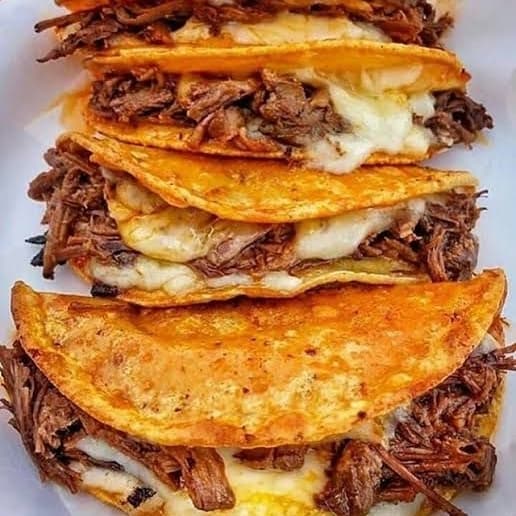 Combo 3 quesabirria de maíz tortilla grande + cons