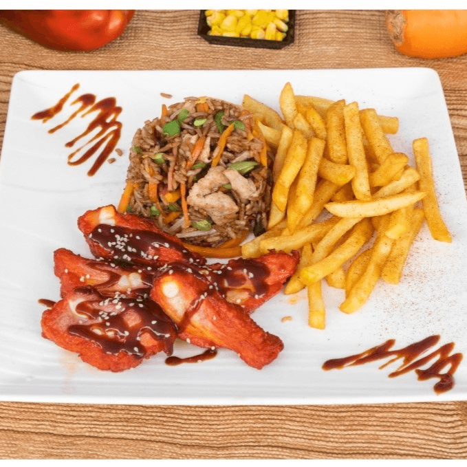 Arroz al Wok + Costilla + Papas + Gaseosa 400ml