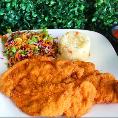 Milanesa de Pollo Empanizado