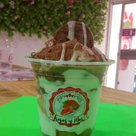 Fresas con Crema y MILO
