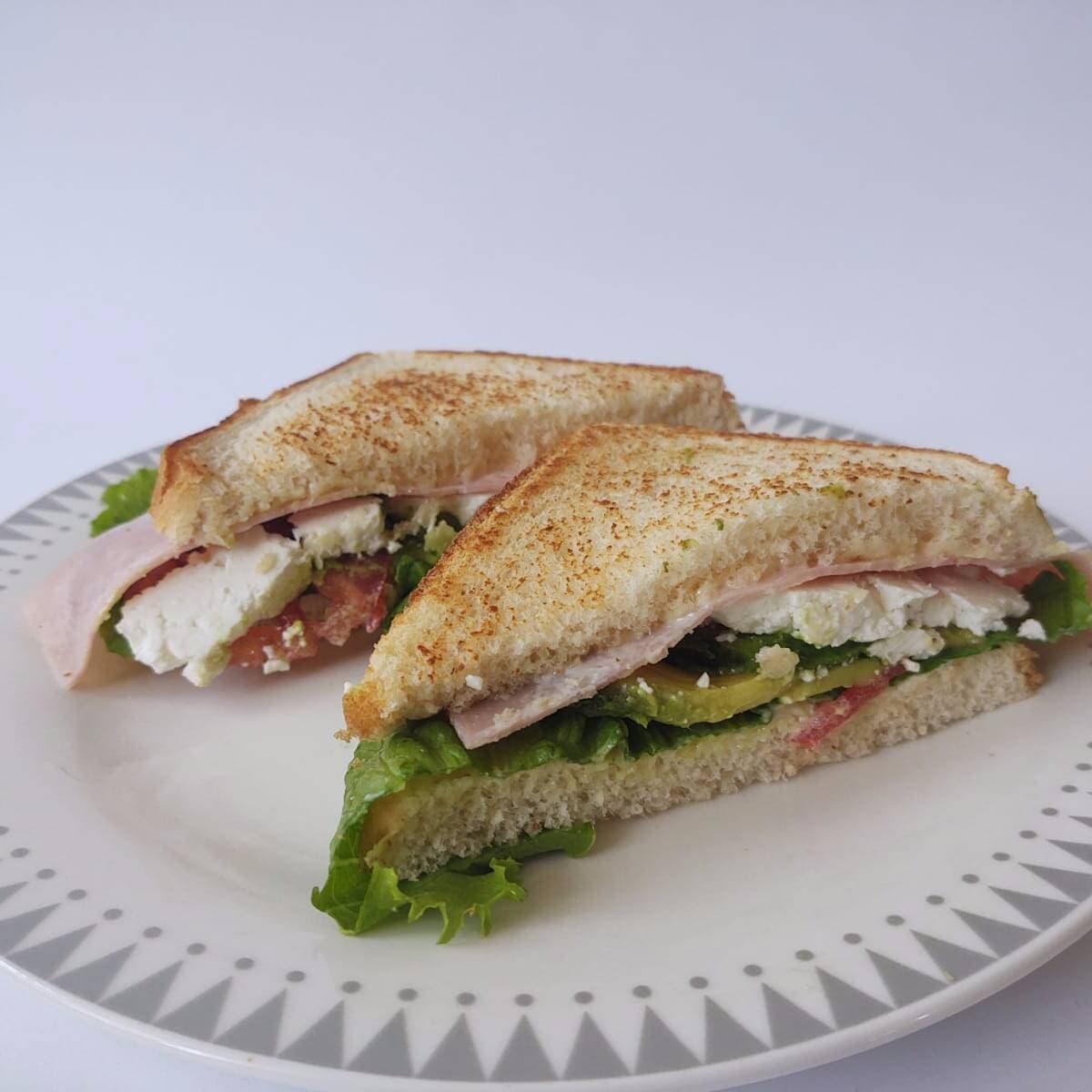 Sándwich de Jamón con Queso