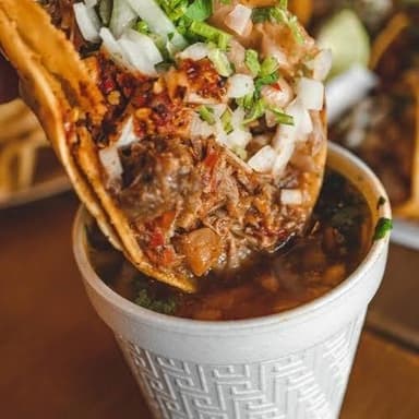 Jugo Con Carne