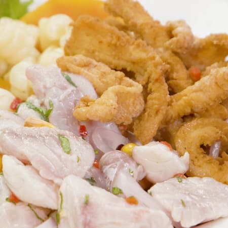 Ceviche de Pescado mas Chicharron Pota + Chicha