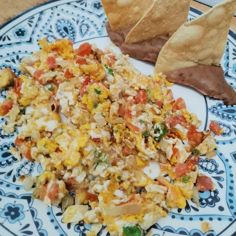 HUEVOS A LA MEXICANA