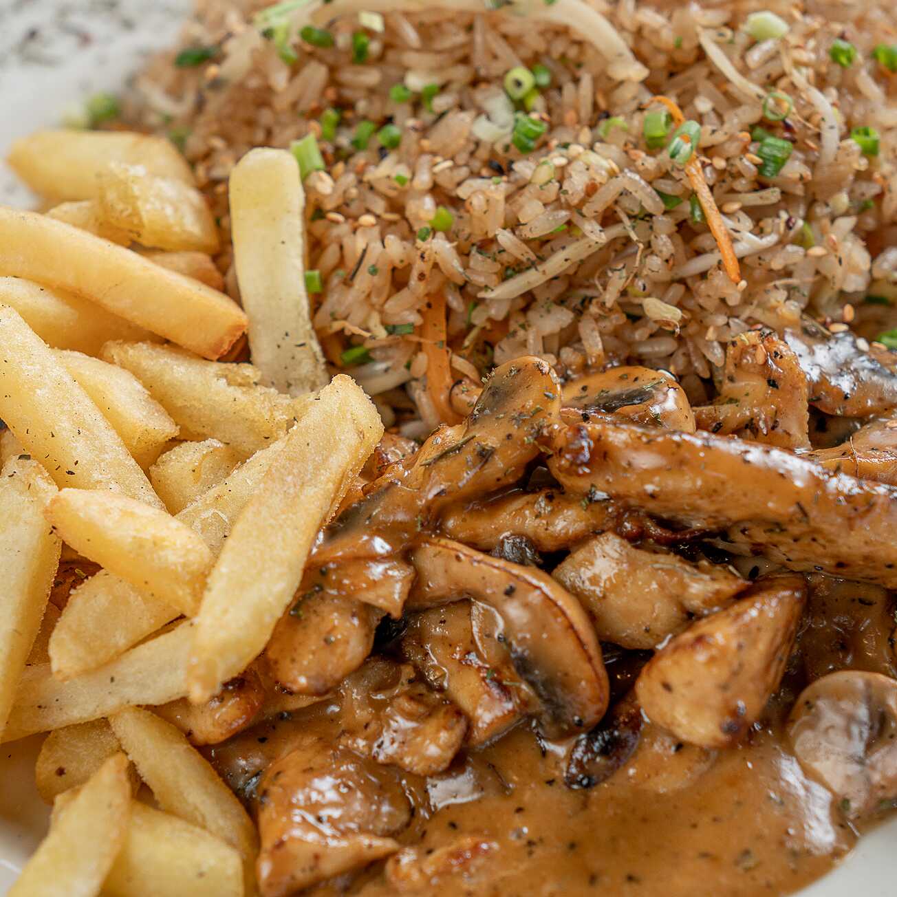 Ejecutivo Pollo Champiñones