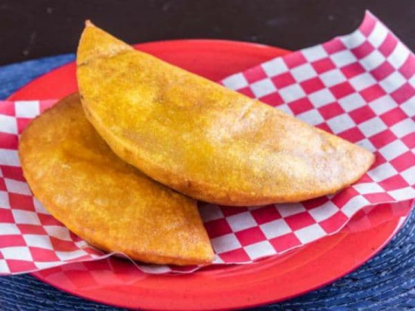 empanada de cazón *