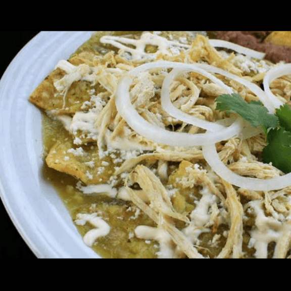 Chilaquiles con Salchicha Verdes