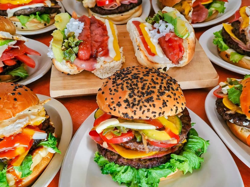 BURGER HOUSE CANDILES