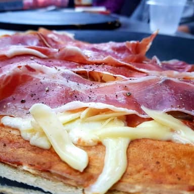 Crepa Jamon de pavo, champiñones y queso manchego
