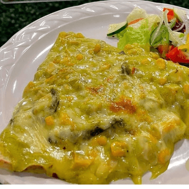 Crepa de Rajas con Elote