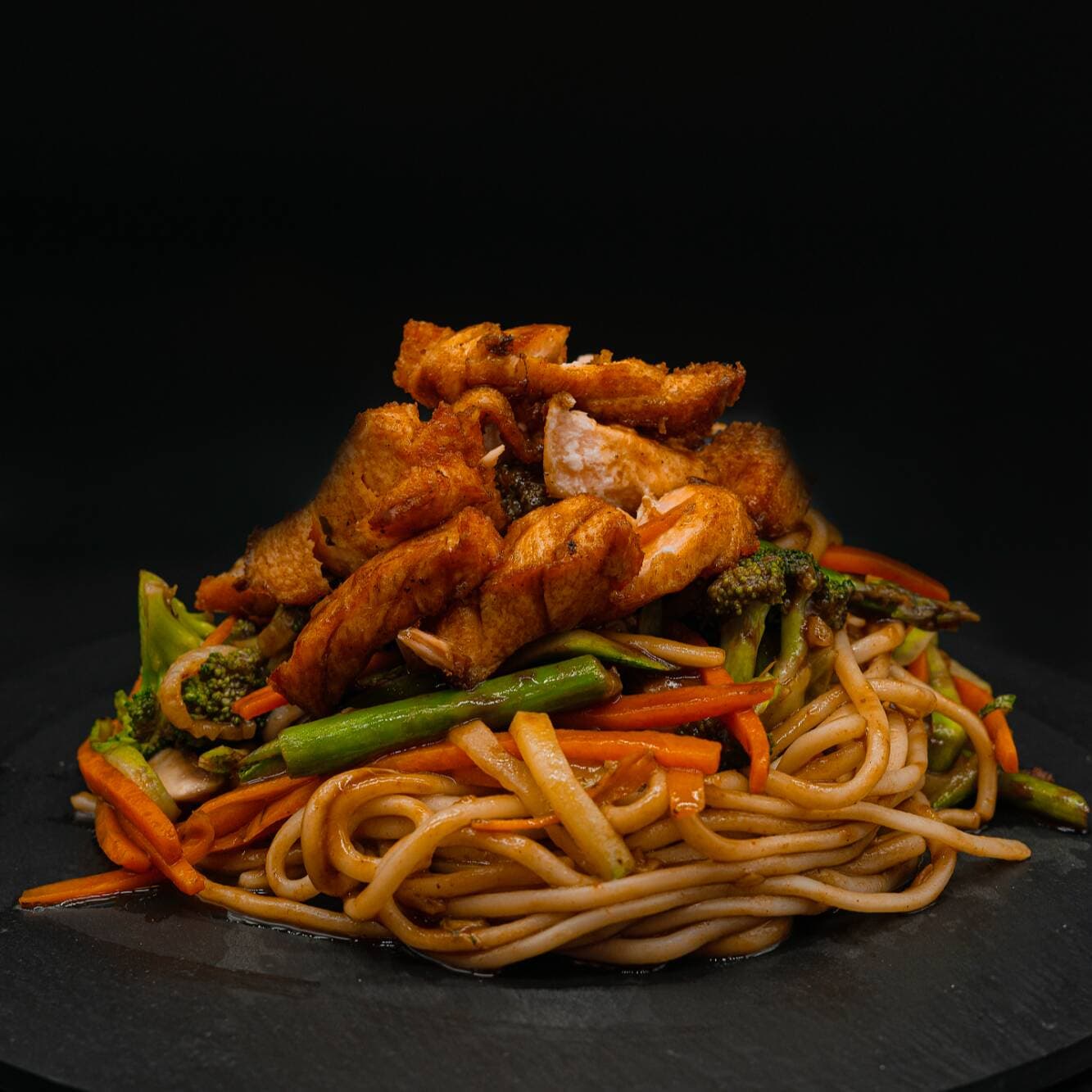 YAKISOBA DE SALMÓN
