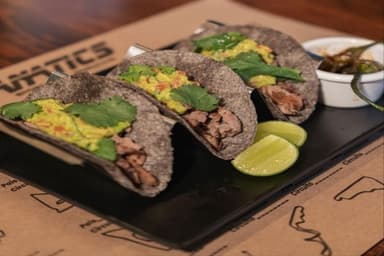 TACOS DE RIB EYE