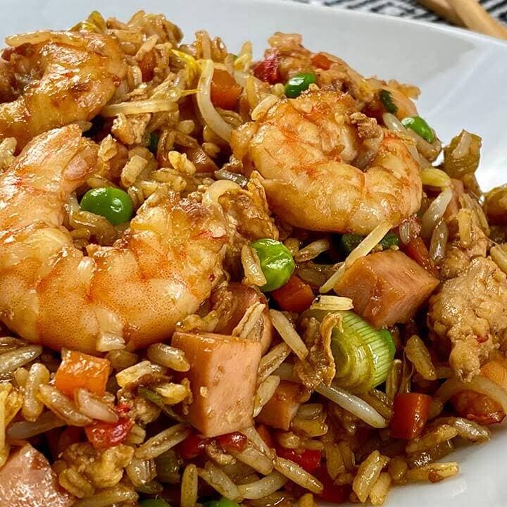 Chau Fan con Camarón y Pollo