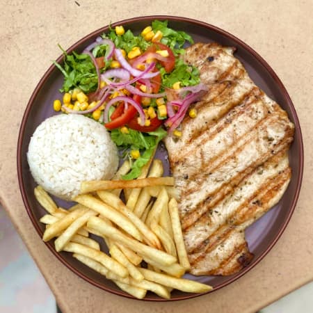 Pechuga a la Parrilla más Bebida