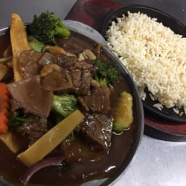 Wooba Arroz Tostados con Lengua de Res y Verduras