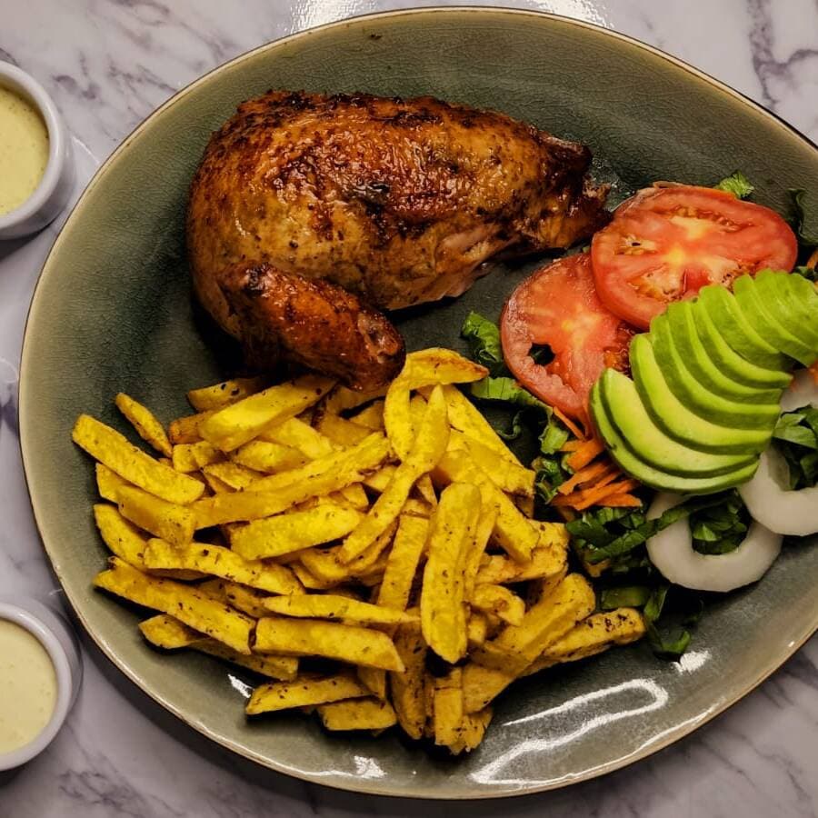 1/4 pollo + Ensalada + Gaseosa