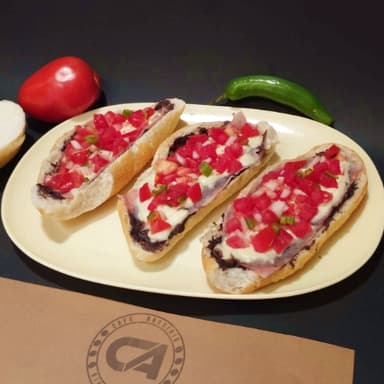 Molletes Con Jamón, Queso y Pico de Gallo ✪