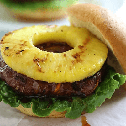 Tropical Burger + Bebida 355 Ml.