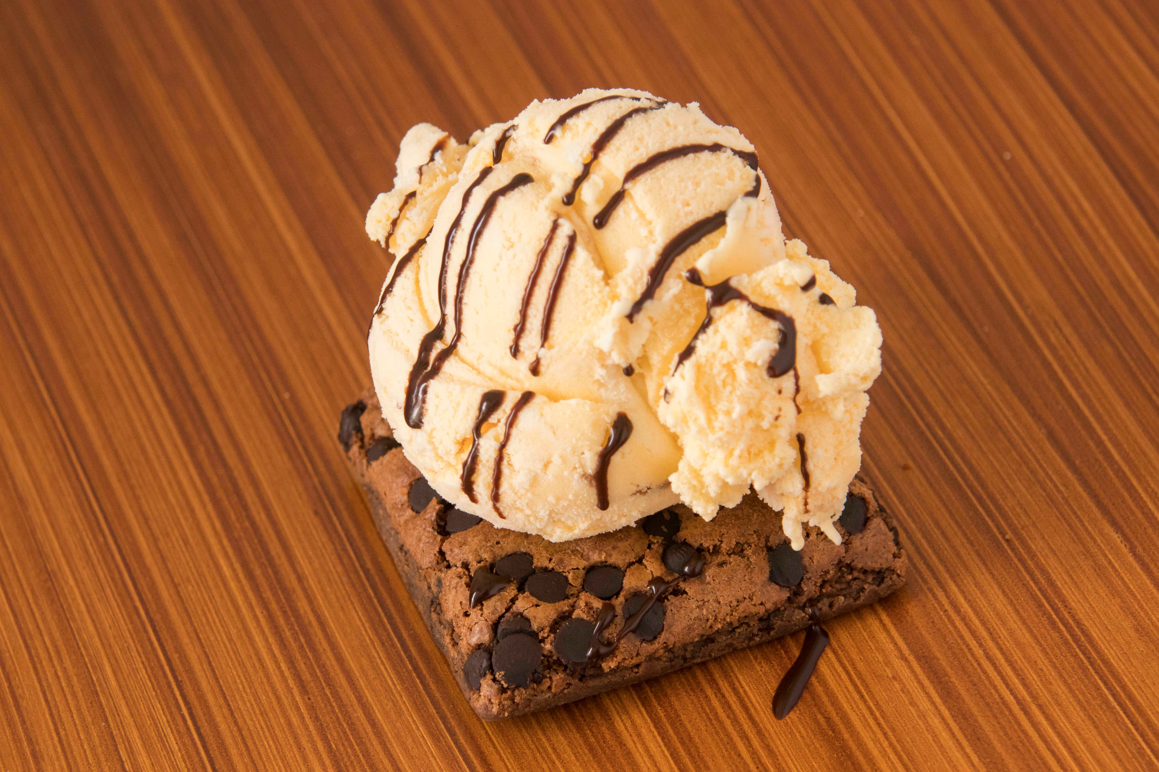 Brownie con Helado