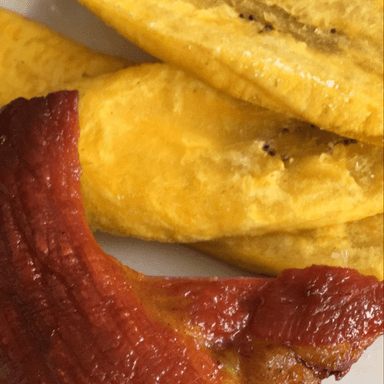 Plátano Frito con Cecina