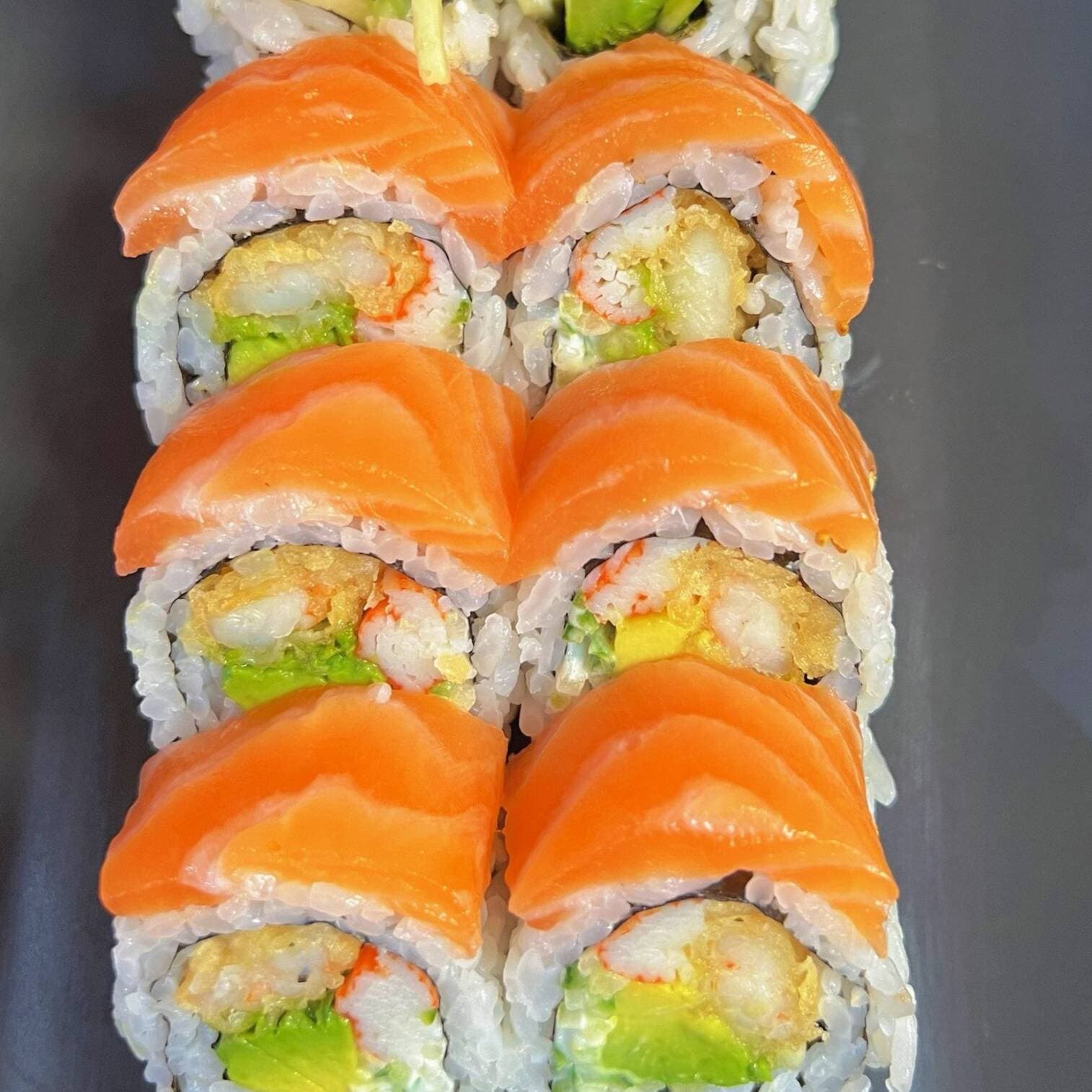 DRAGON ROLL