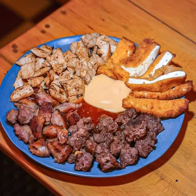 TRIADA DE PROTEINAS