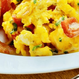 Huevos con tocino