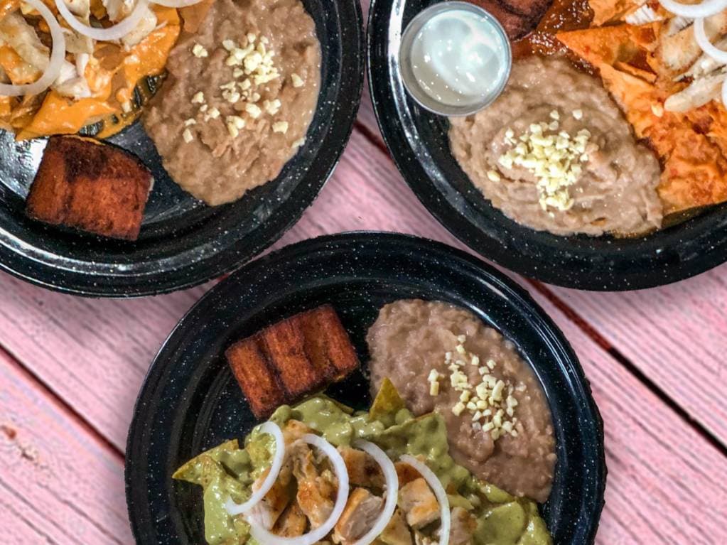 Chilaquiles Tradicionales Con Pollito!