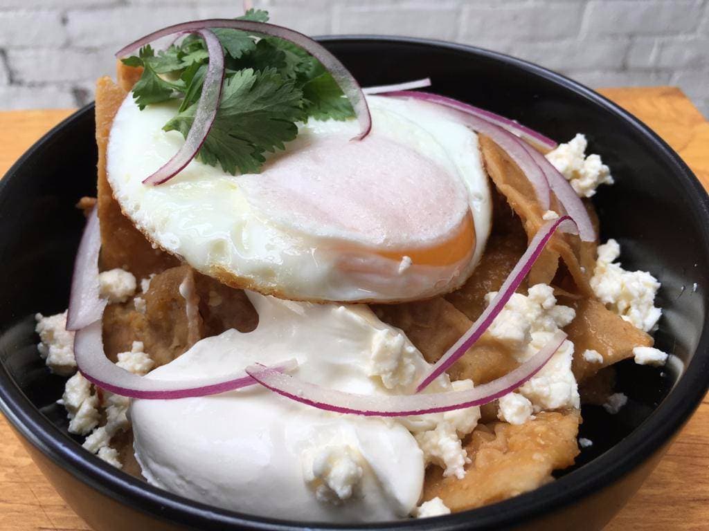 Chilaquiles Sencillos + Jugo