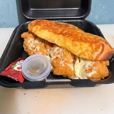 baguette de boneles y queso manchego