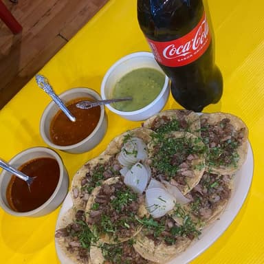 Orden de 10 Tacos de Suadero + Coca Cola 600 Ml.