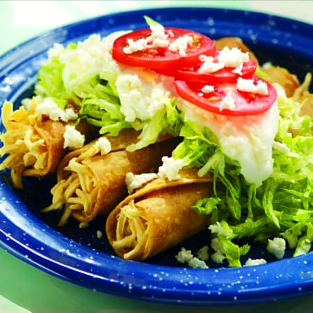 3 Tacos Dorados de Pollo