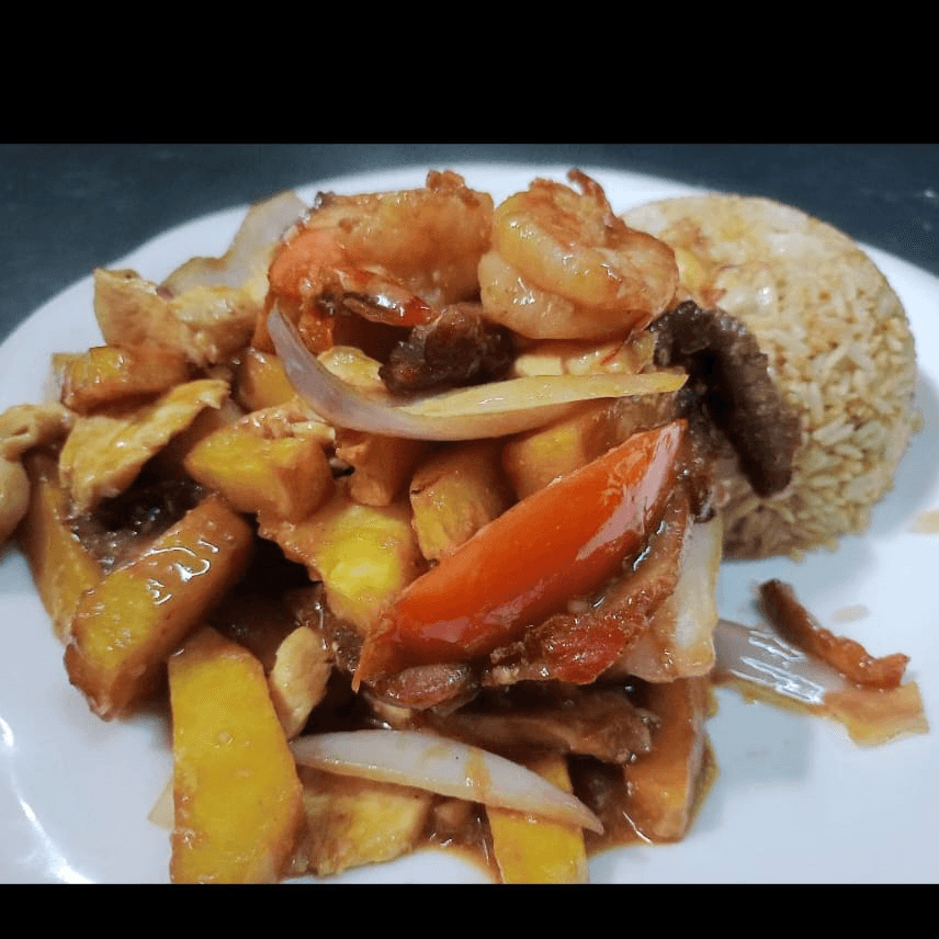 Lomo Saltado Especial más Chaufa