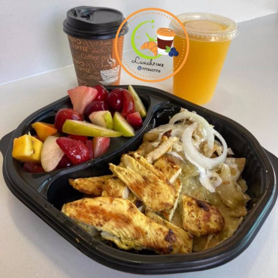 COMBO Chilaquiles Ver Con Pechuga Jugo Y Cafe o Té