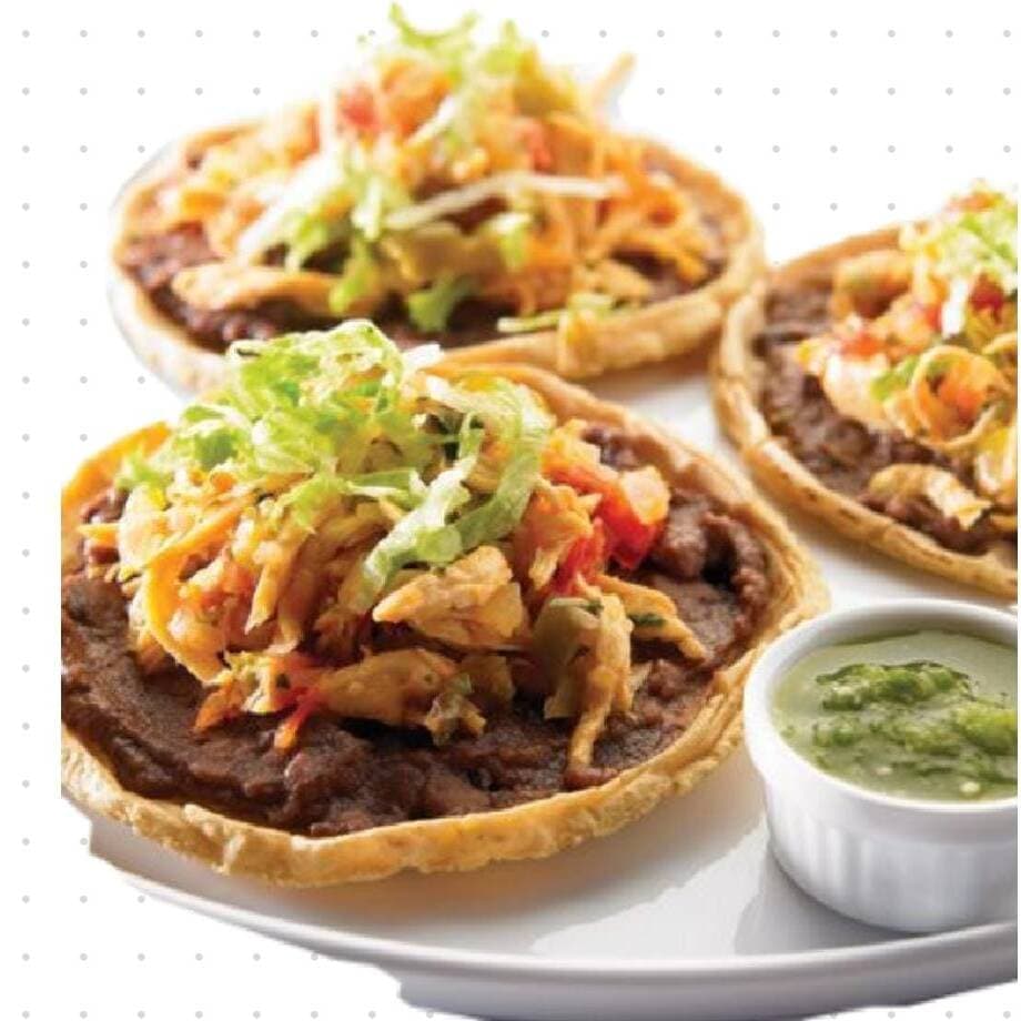 Sope de pollo (1 pza).