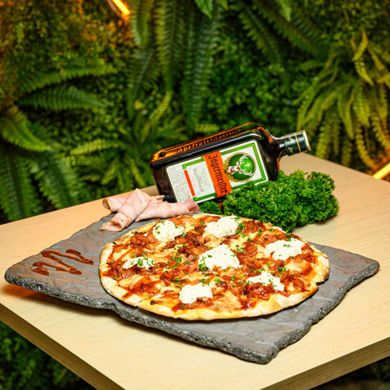 Pizza Tocineta Jager
