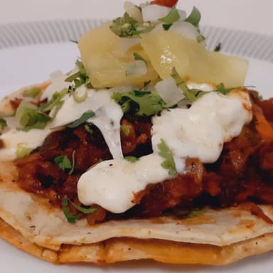 Taco Pastor con Queso Gratinado